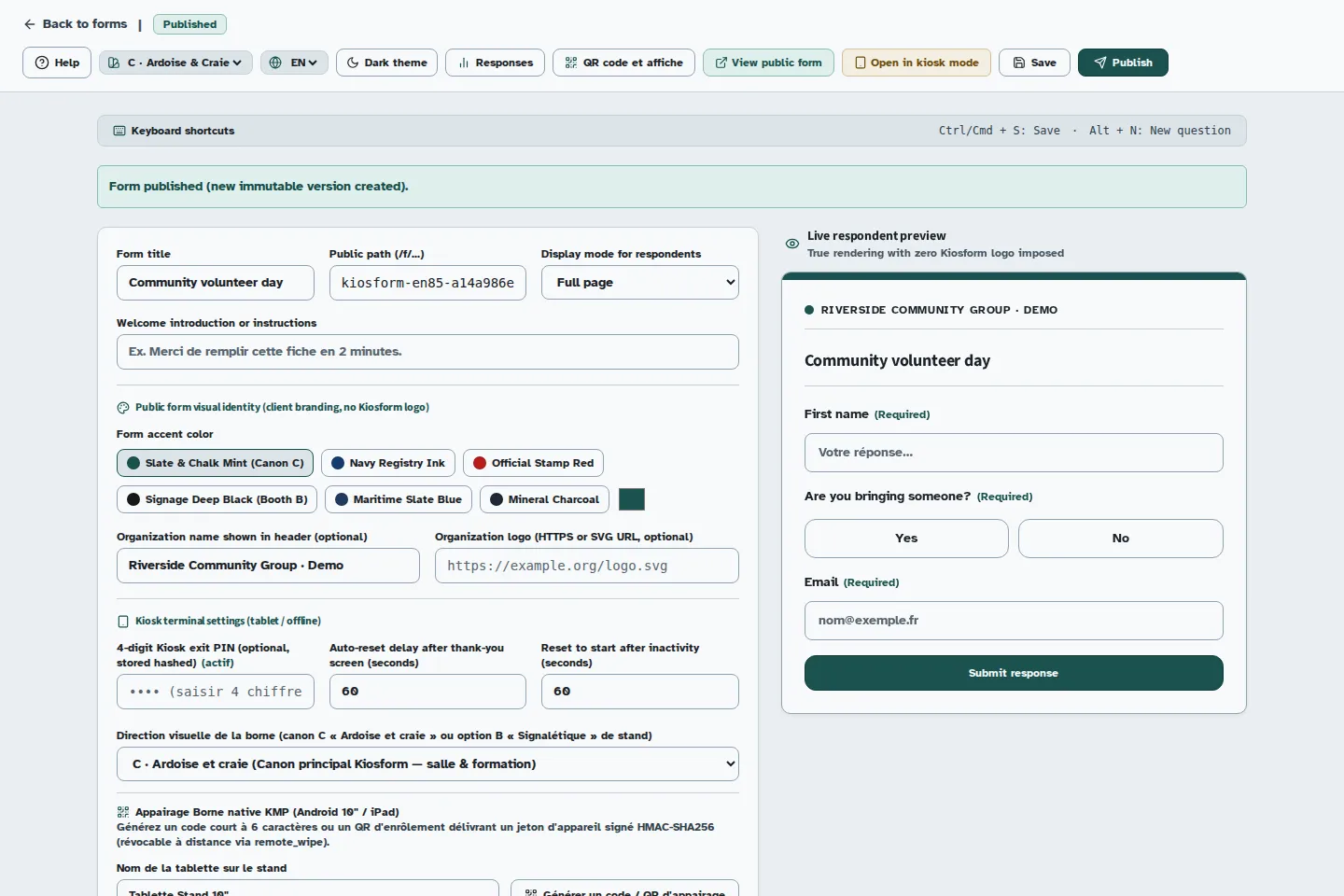 Kiosform form builder with registration form settings on the left and the participant preview on the right.