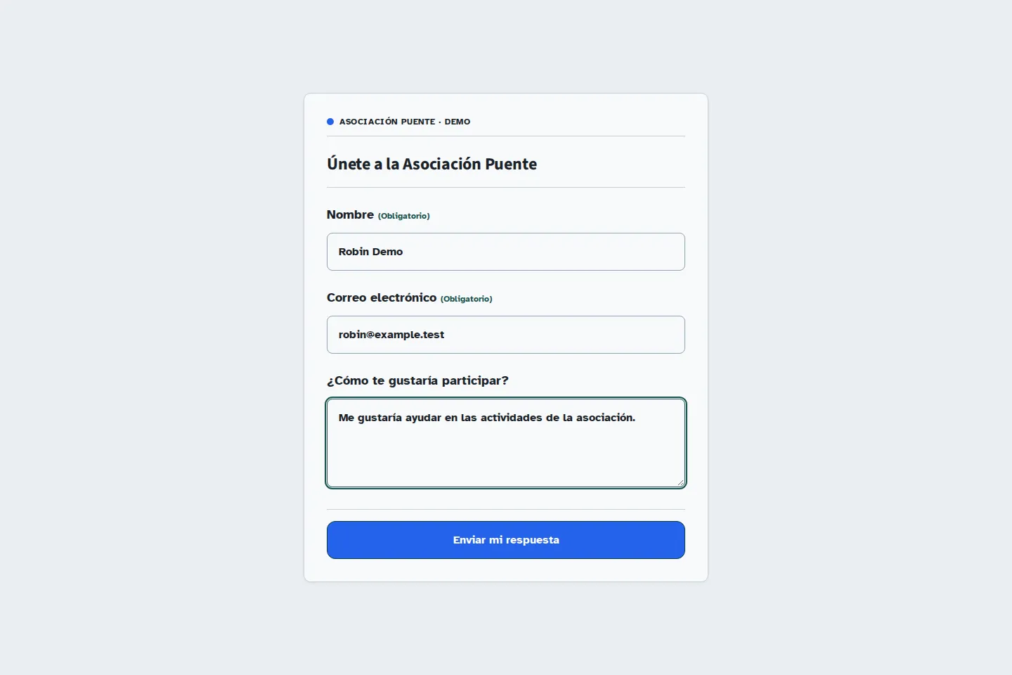 Solicitud de socio de demostración con campos de nombre, correo electrónico y «¿Cómo te gustaría participar?», completada con datos ficticios.